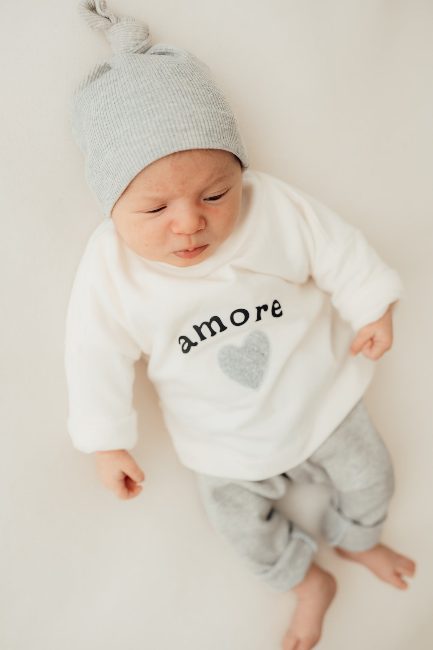 Amore Set Herz 🤍 - Langarmshirt + Leggin + Beanie