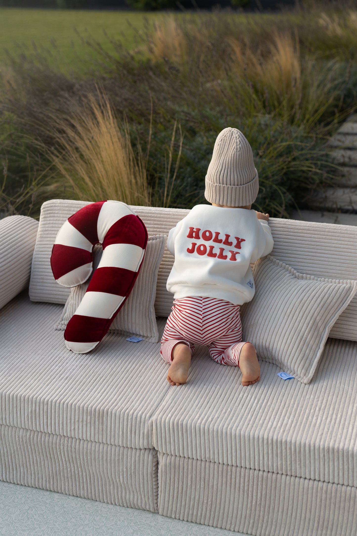 Holly Jolly Sweater 🎄