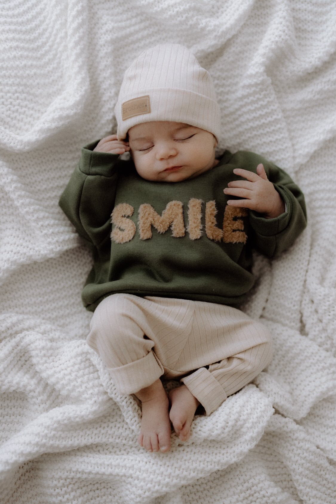 Sweater Smile ☺️🤎
